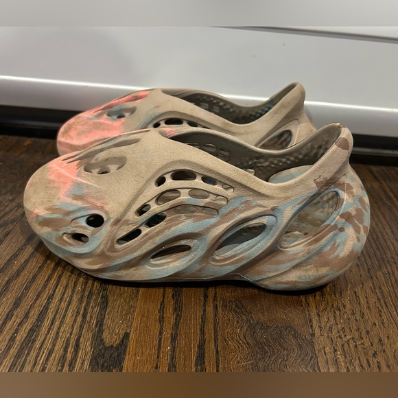 YEEZY FOAM RUNNER ‘MX SAND GREY’
US 6 M💨💨💨 - Picture 4 of 4